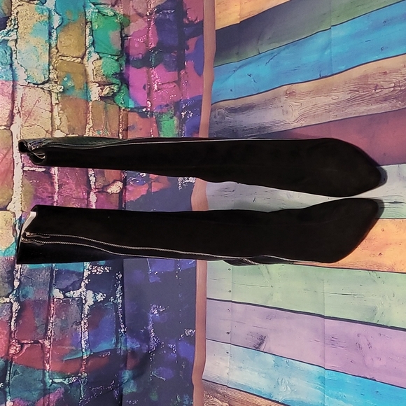 Heeled Boot - Picture 3 of 13